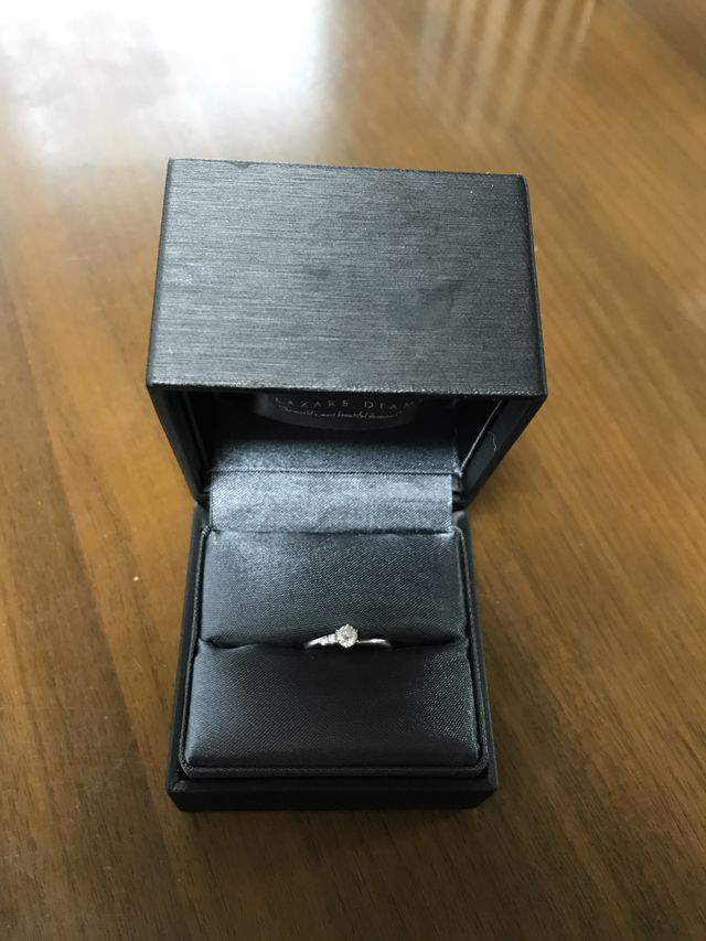 ゴツい指を私が気にしていたので華奢に見えるデザイン