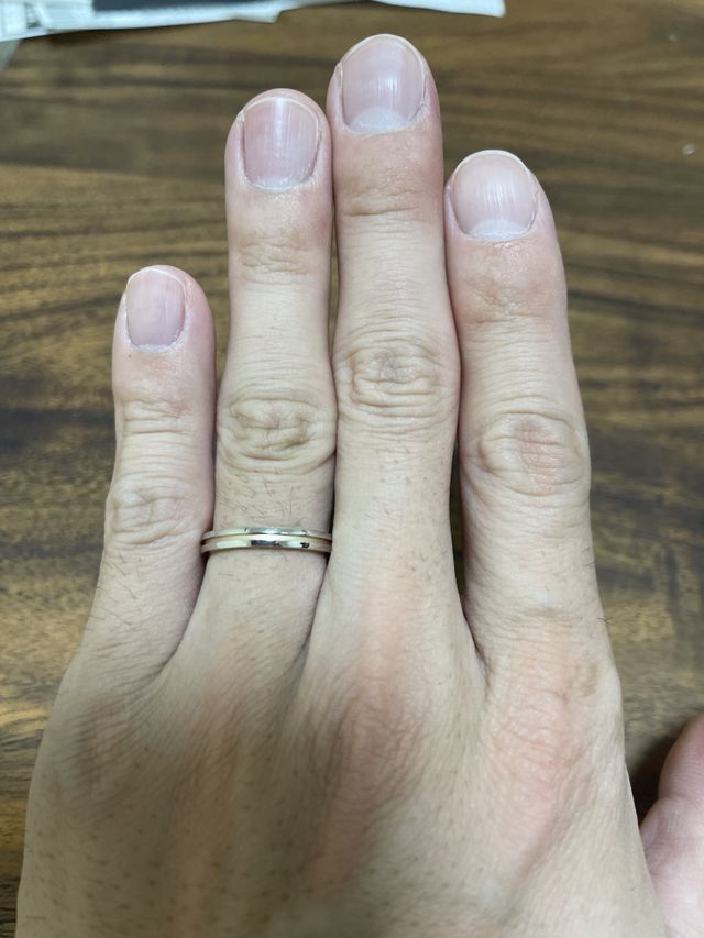 中はピンクゴールドで、マットにしました。