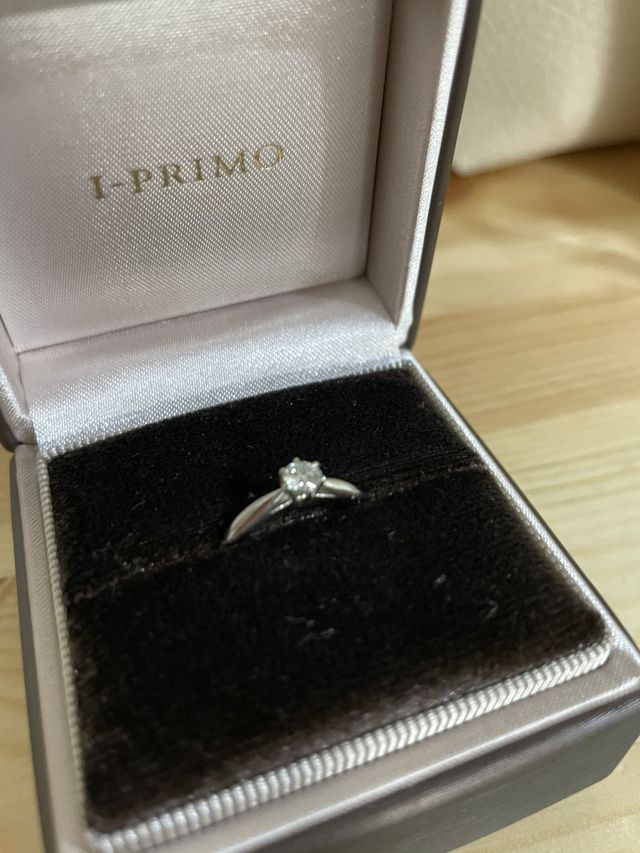 指輪をじっくり見たことはなかったのですが、綺麗で驚きました。