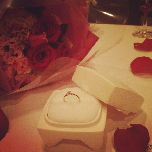 白鈴という種類の指輪。BOXは陶器でした。