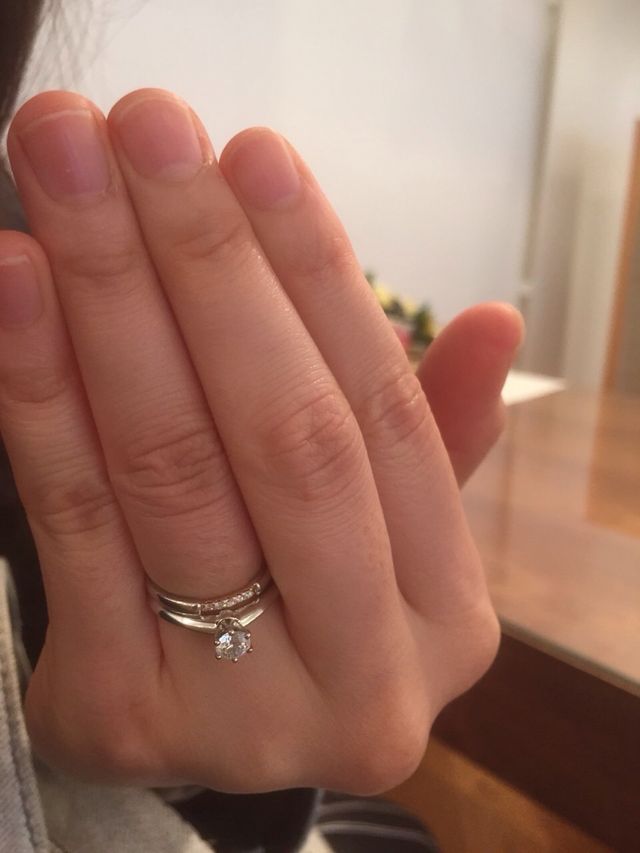 婚約指輪と重ね付け
