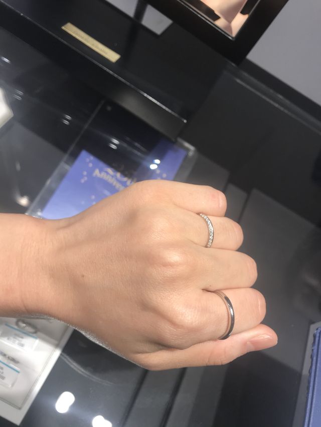 指を曲げてみました