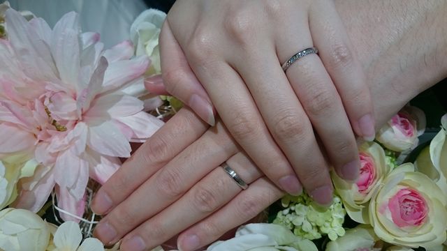 結婚指輪のみの写真です。