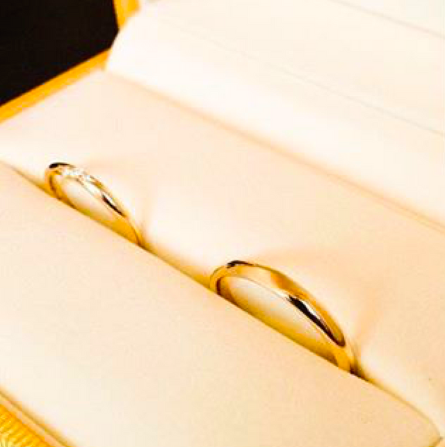 ケイ・ウノで作ってもらいました。結婚指輪です。