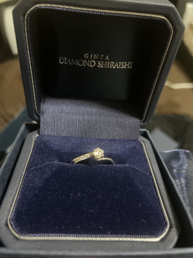 ダイヤモンドシライシさんで購入しましたデザインが素敵です