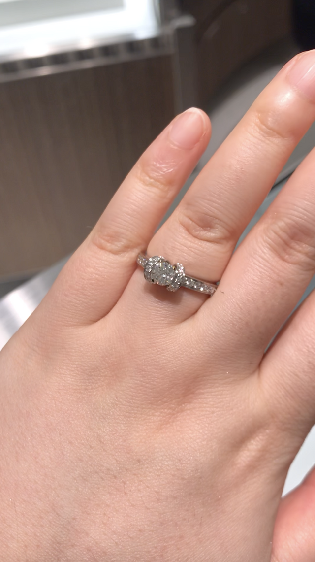 ティファニーリボンエンゲージメント