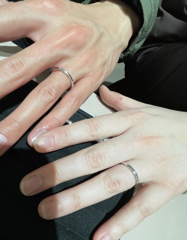 シンプルなプラチナの指輪を購入しました！
