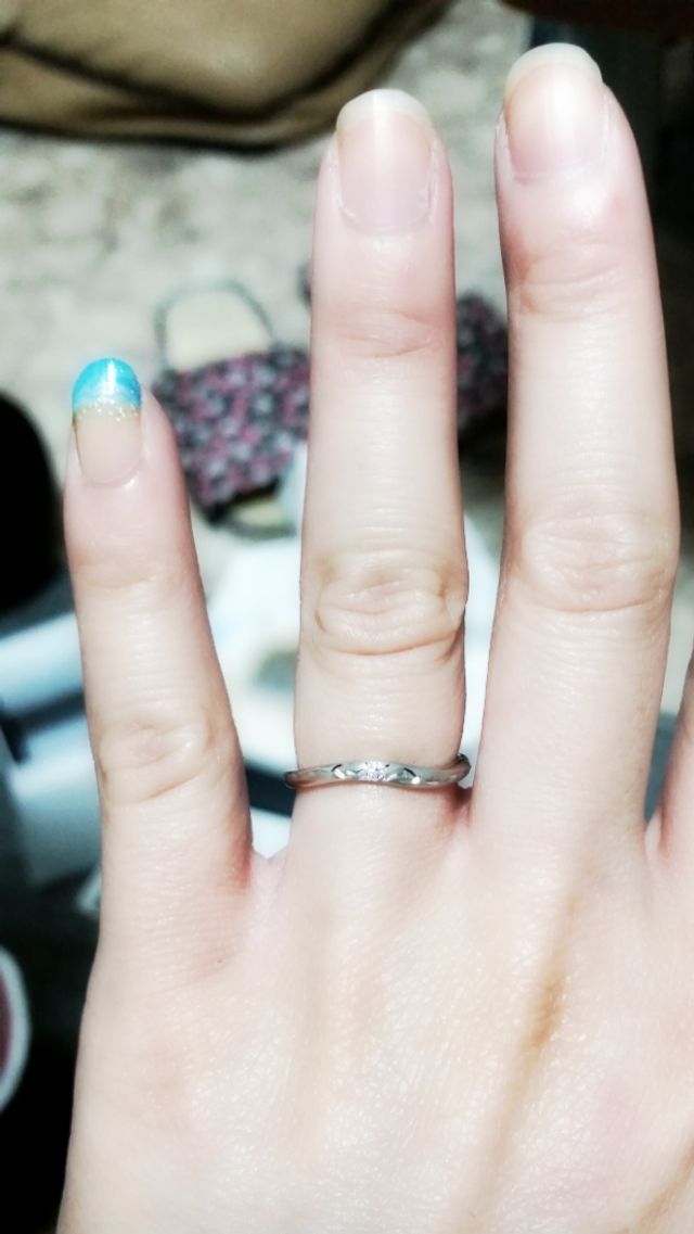 細目のデザイン石が１つ