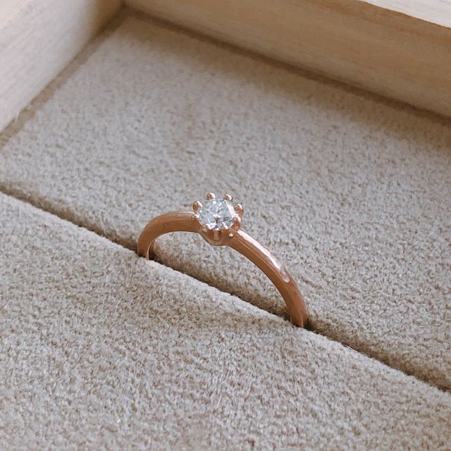 かなり迷いましたがピンクゴールドにしました！