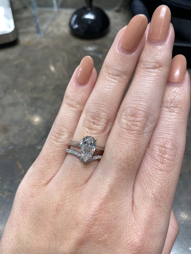 大きいペアシェイプ