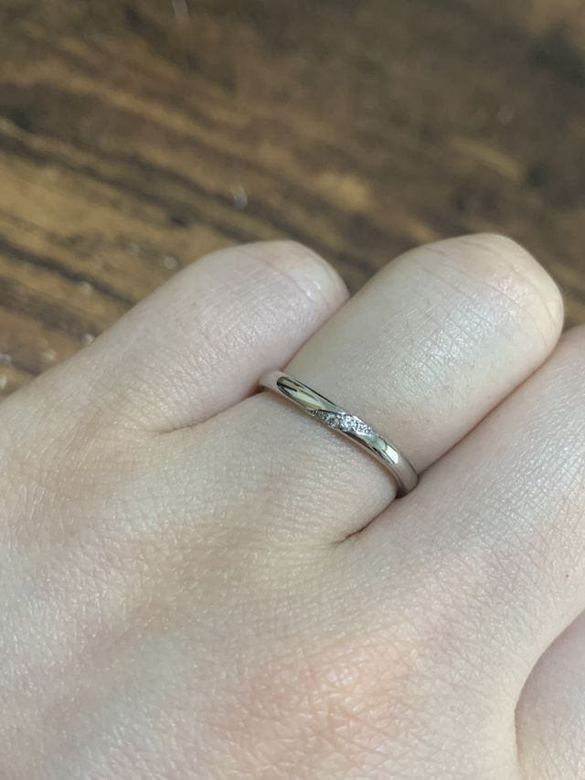 手を握った際の着用状態です。