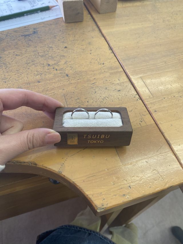 完成したばかりのプラチナの指輪です