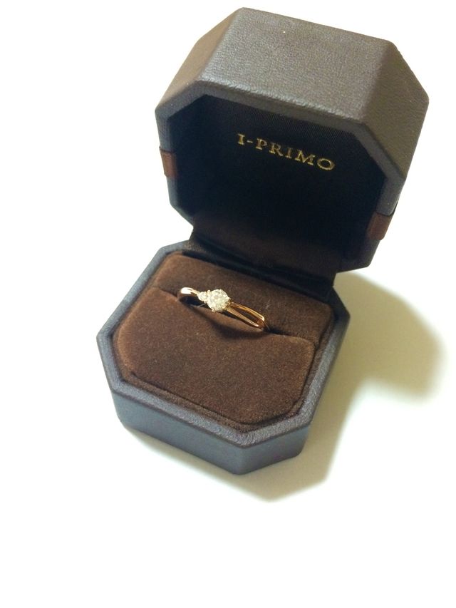 ピンクゴールドが素敵な色合い。