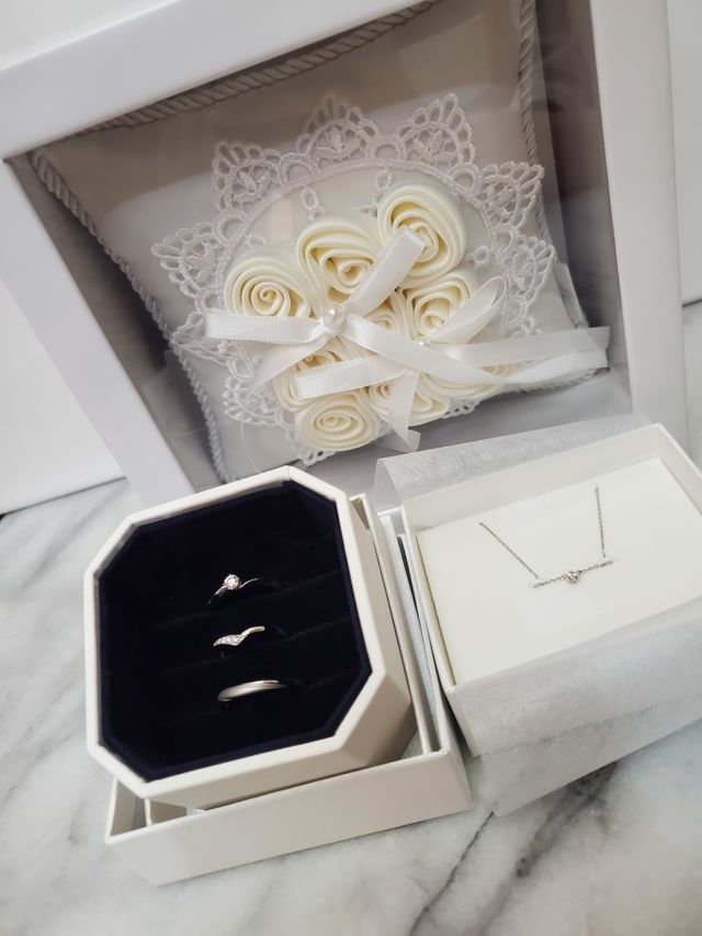 婚約指輪も4℃ブライダルです。