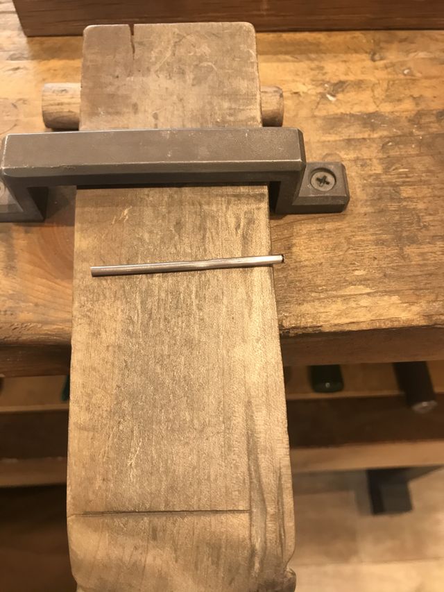 1本の金属からスタートです。