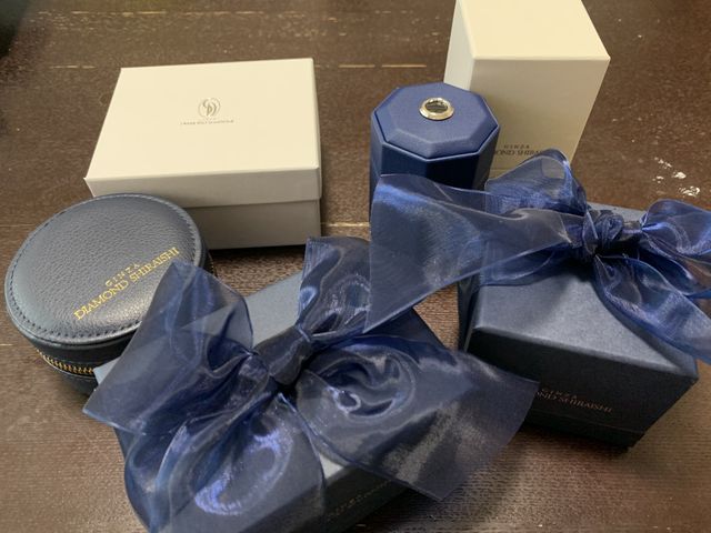 普段の保管がしやすく、可愛くシンプルなリングケースもセット。