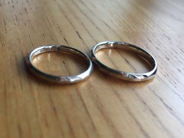 内石にブルーダイヤをいれました。