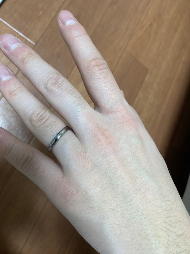 ジルコニウムという金属の指環を購入しました。