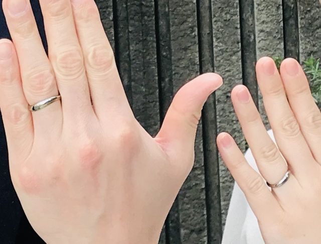 着用するとほとんどカーブ感はわからなく、手に馴染みます