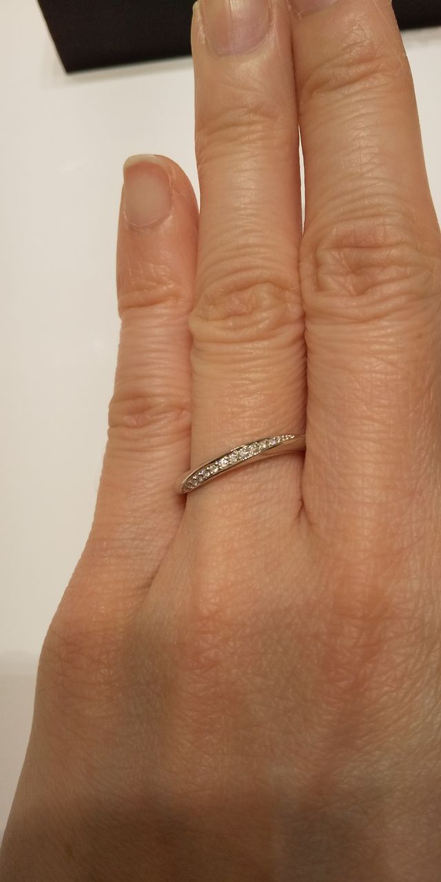 ダイヤとプラチナがバランス良く輝くデザインのリング