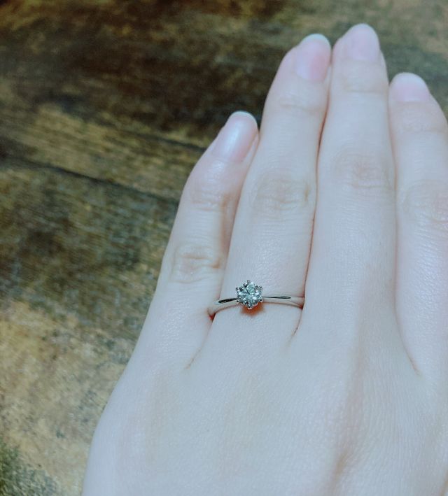 プロポーズされた時に嬉しくて写真を撮りました。