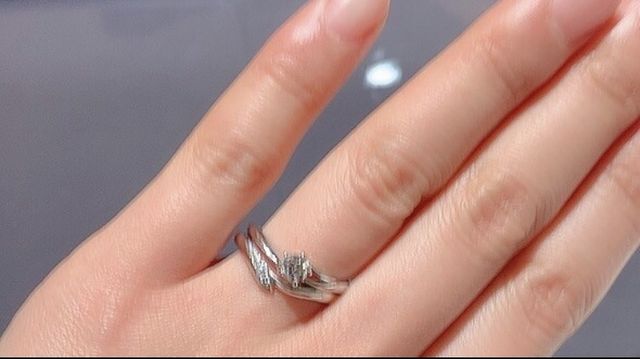 試着したもの
婚約指輪、結婚指輪の重ね付け