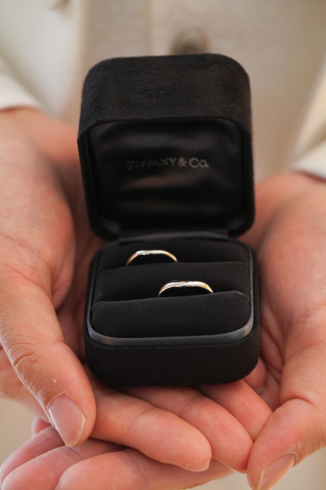 Tiffnayの結婚指輪。式の直前に撮ってもらいました。