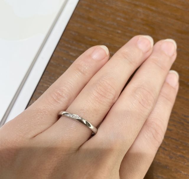 ストレートタイプの指輪です。