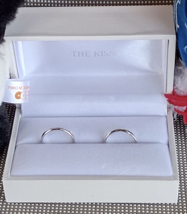 しっかりした作りのBOXです。