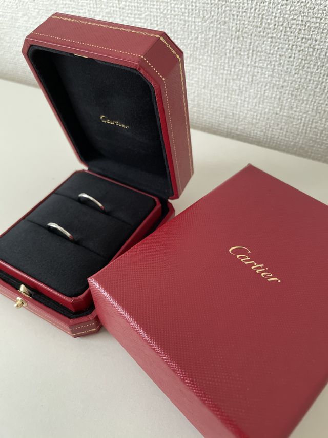 Cartier1895。2mmと細めの指輪です。