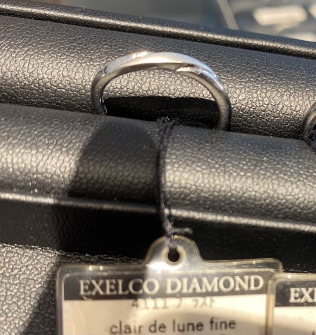 上記の指輪のみのお写真です。