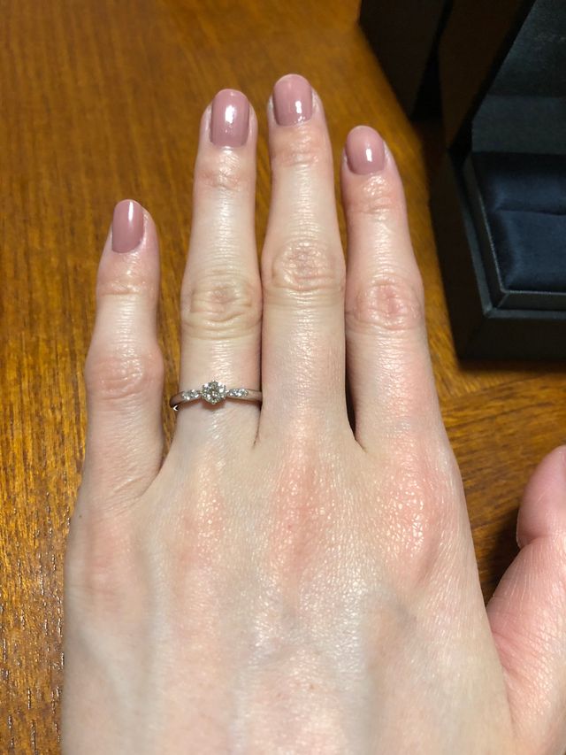 お出かけする時もつけて行けるデザインです