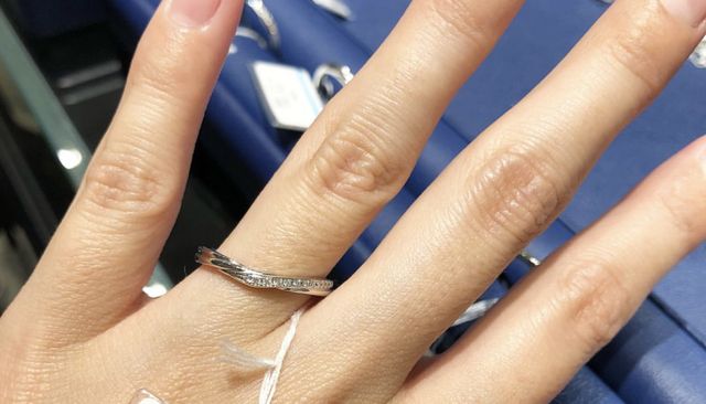 着け心地もよく、指がすっきり見えて、長く使えるデザイン