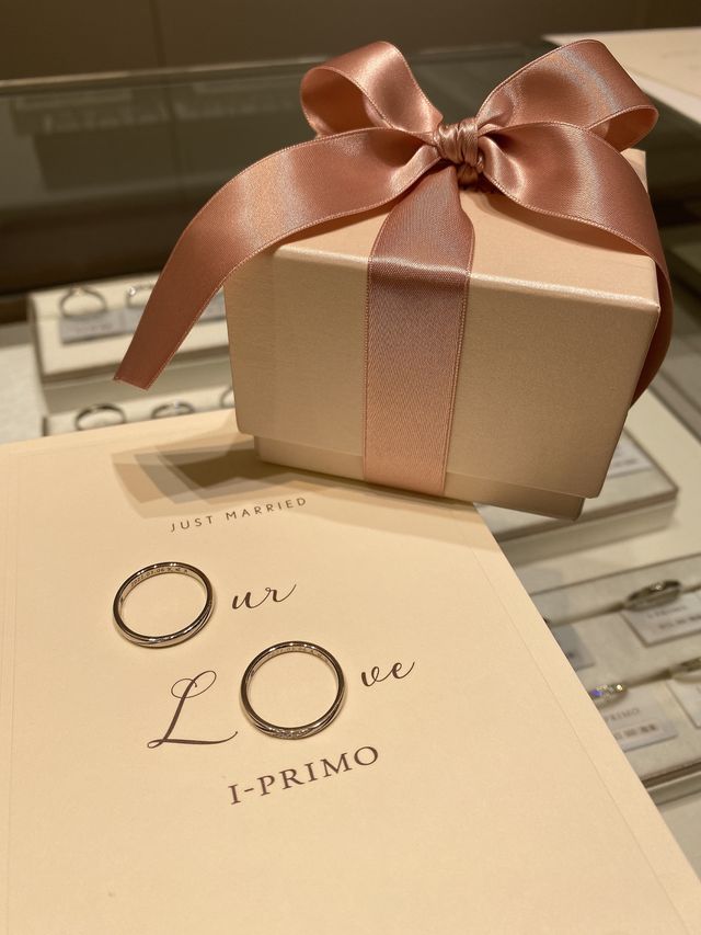 オリジナル台紙に乗せ、ラッピングボックスと共に撮影しました！