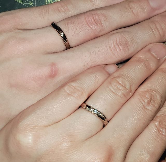 リングの色が日本人にぴったりでとても気に入ってます。