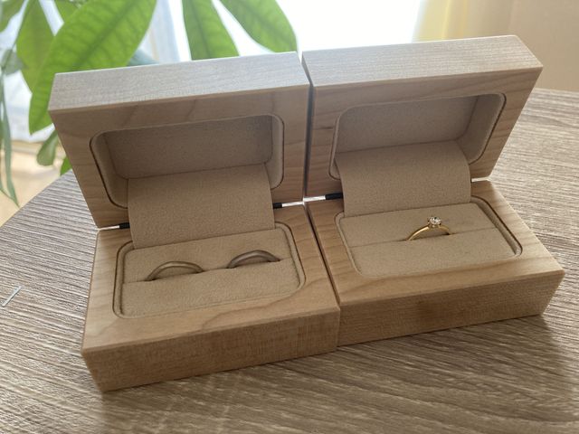 婚約指輪と結婚指輪です