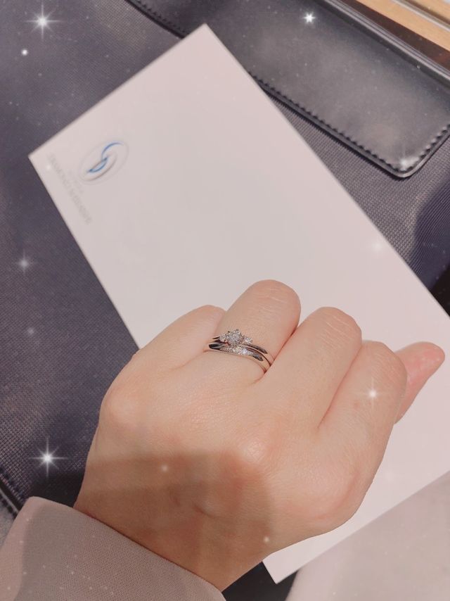 セットでもそれぞれでも素敵なデザインです。