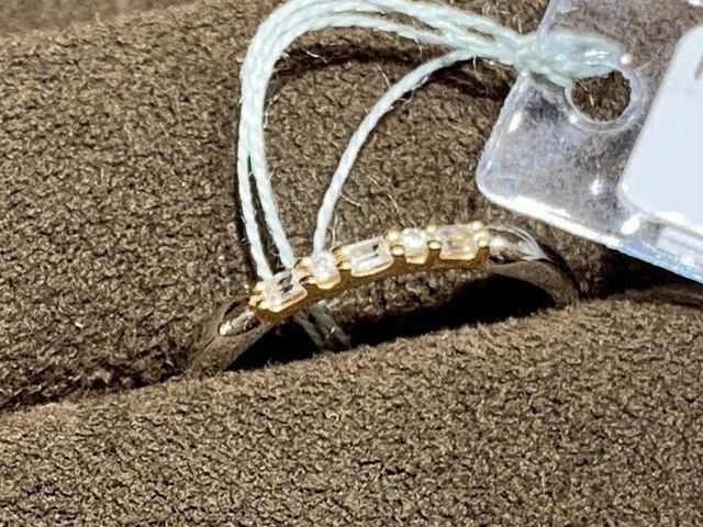 イエローゴールドとプラチナのコンビの結婚指輪