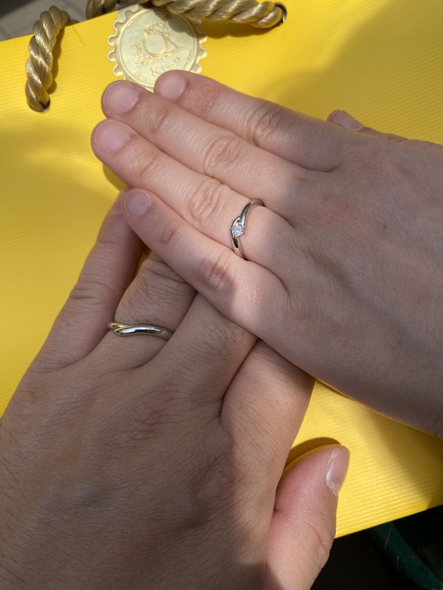 ダイヤは婚約ダイヤを入れました。
