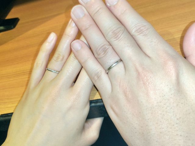 購入した指輪を着用しました。