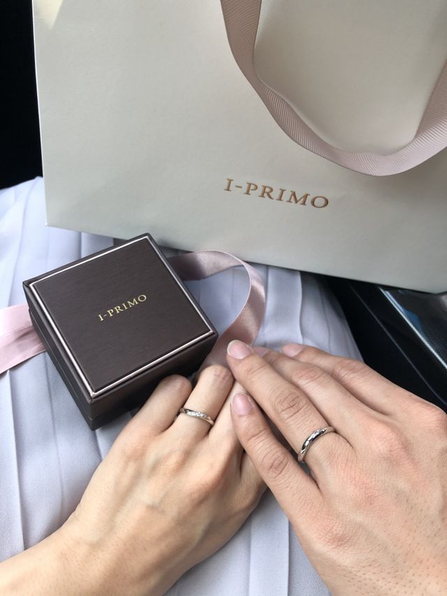 男性、女性ともに手が綺麗にみえます！