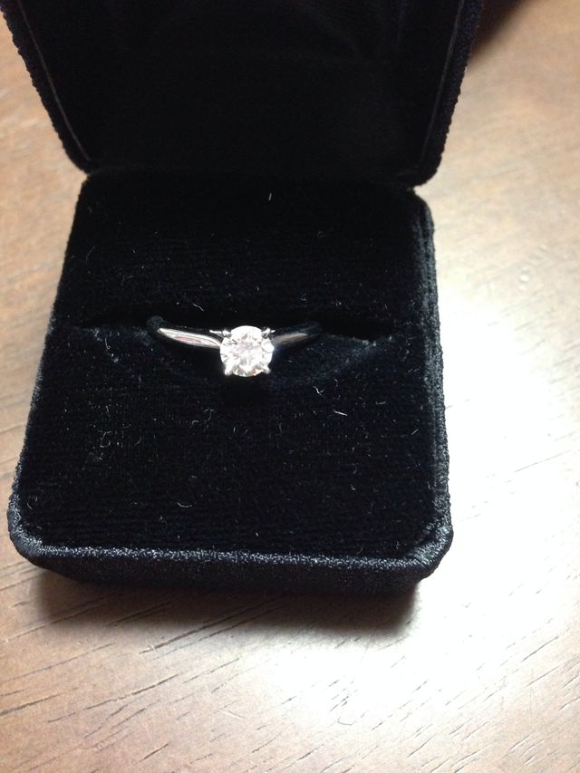 一粒ダイヤエンゲージリング