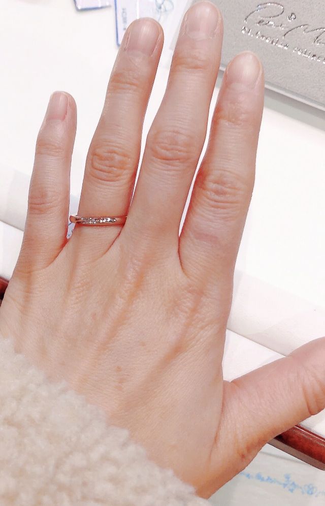 プチマリエの、ショコラピンクゴールドという色の結婚指輪です。