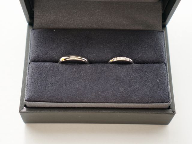 結婚指輪はストレートの形にこだわりました。