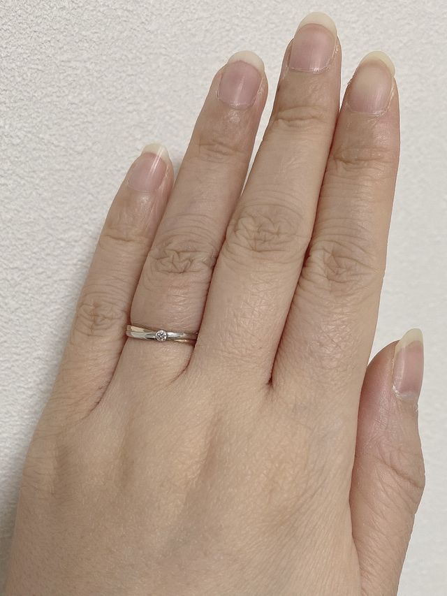 購入してだいぶ経っておりますので、少し輝きが落ちてます。