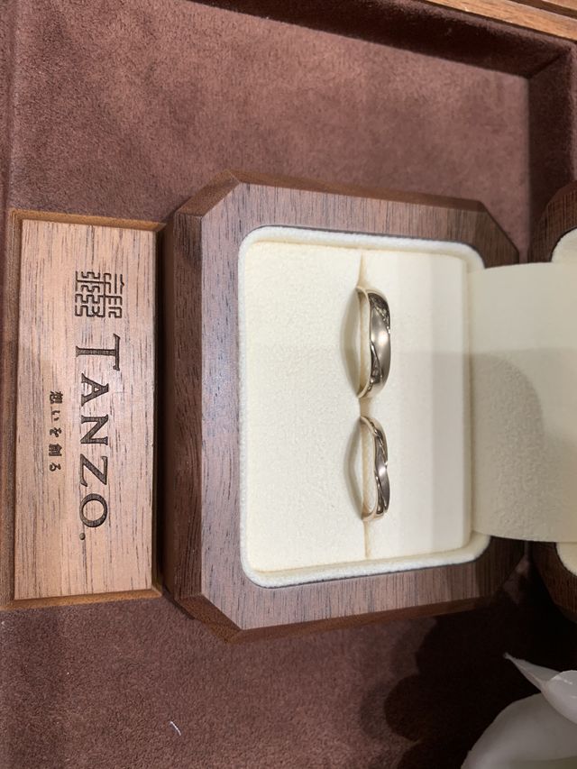 平甲丸V字ラインを強めにし
ラインは梨地と斜めヘアライン