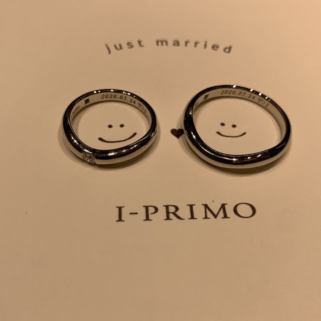 イニシャルと付き合った日付や付き合った月の誕生石を入れました