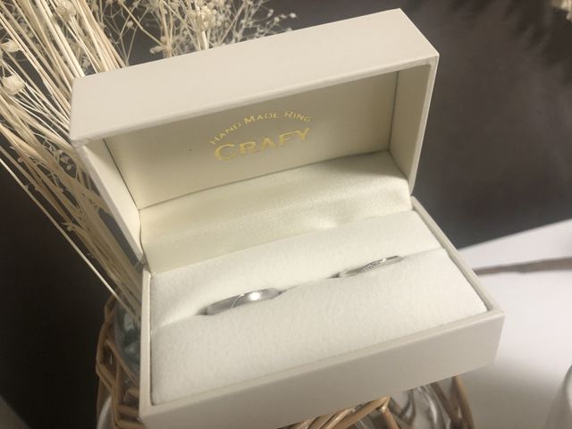 お手頃な価格で理想の指輪が手に入り満足です。