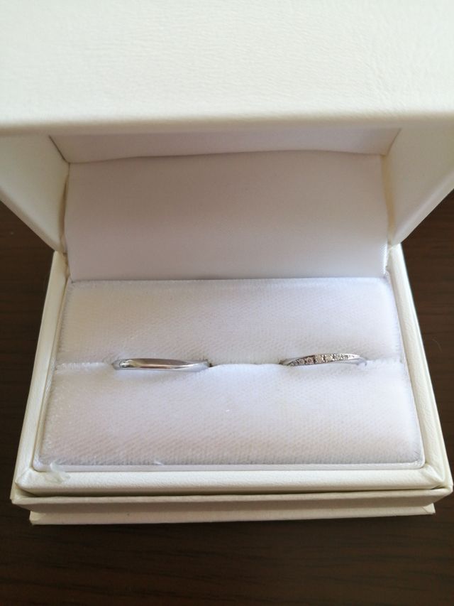 シンプルだがさりげない可愛さがある。どんな格好にも合います。