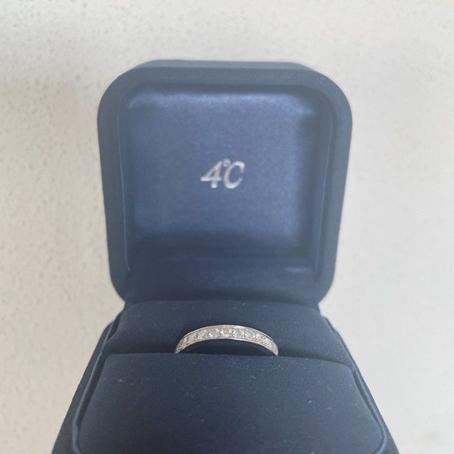 4℃ブライダルのハーフエタニティ